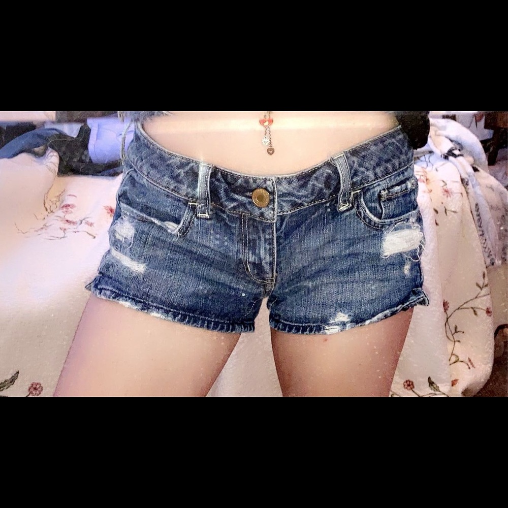 American Eagle low rise jean shorts